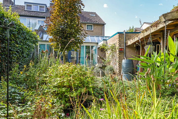 Photo 80 of Lucaslaan 15