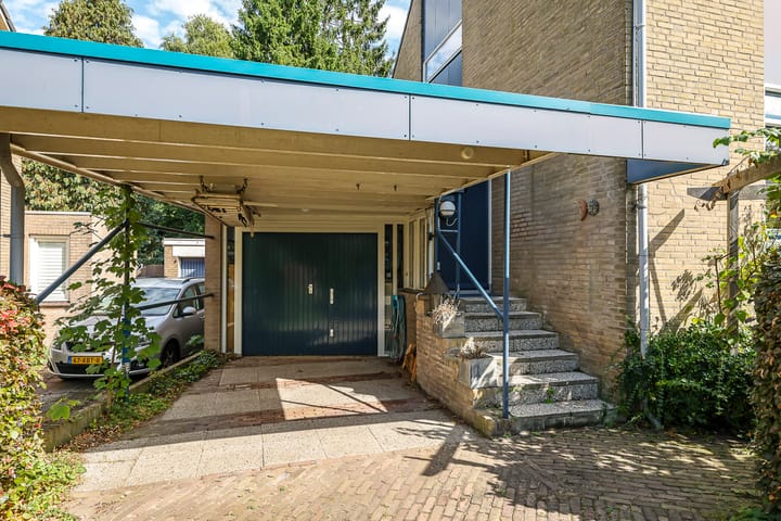 Photo 92 of Lucaslaan 15