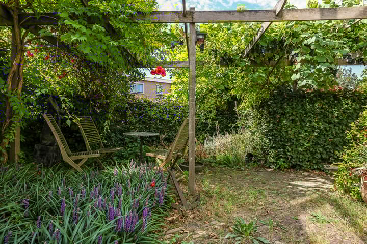 Photo 91 of Lucaslaan 15