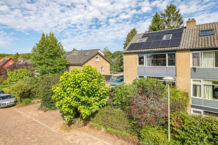 Photo 97 of Lucaslaan 15