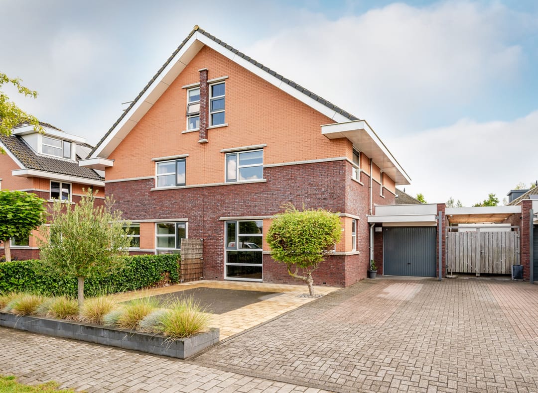 Foto 1 van De Waardenborg 95