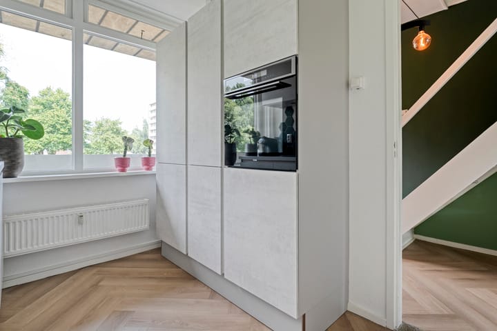 Photo 14 of Obrechtstraat 311