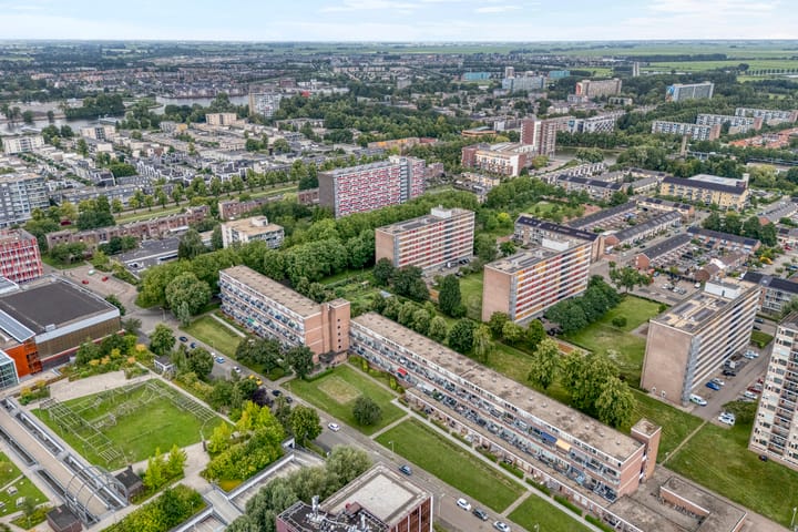 Photo 35 of Obrechtstraat 311