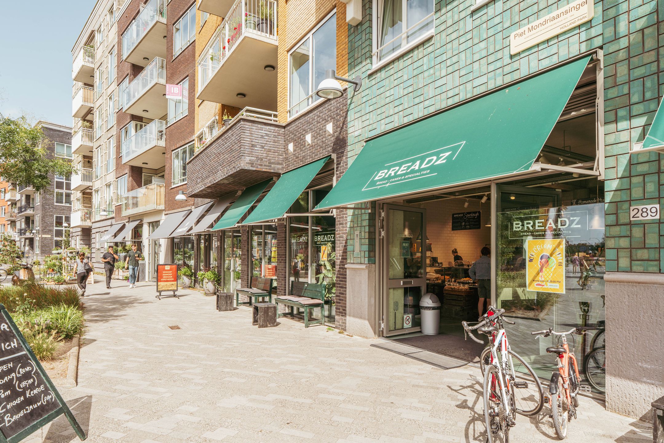 Photo 39 of Kees van Dongenpad 15