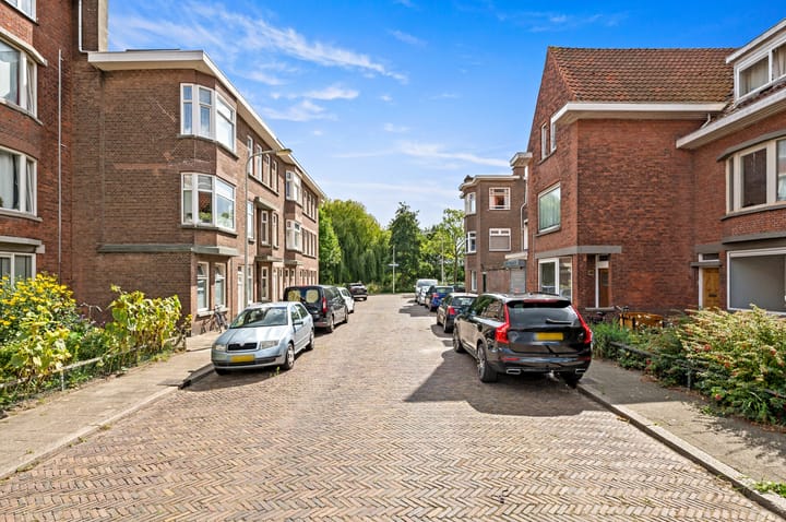 Foto 26 van Ernest Staasstraat 45