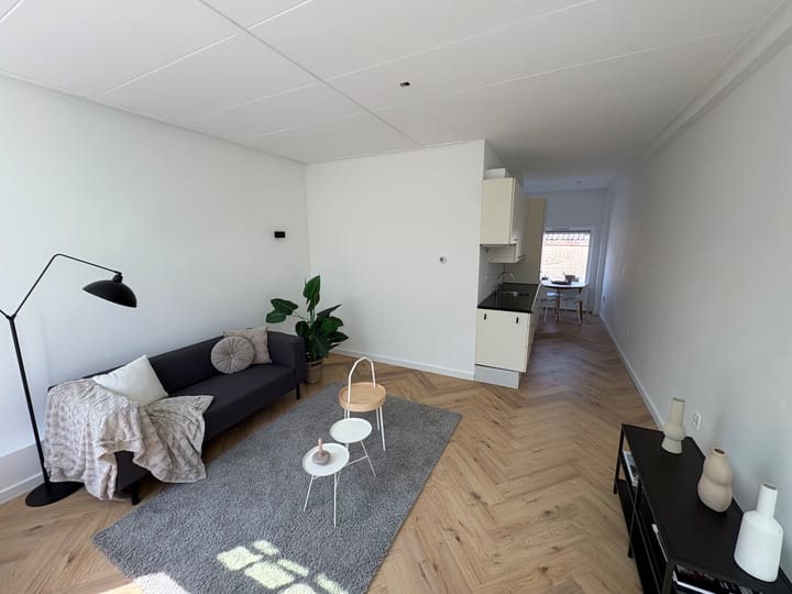 Photo 11 of Nassaustraat 1-F