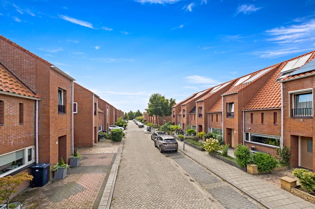 Foto 8 van Aalbessenlaan 25