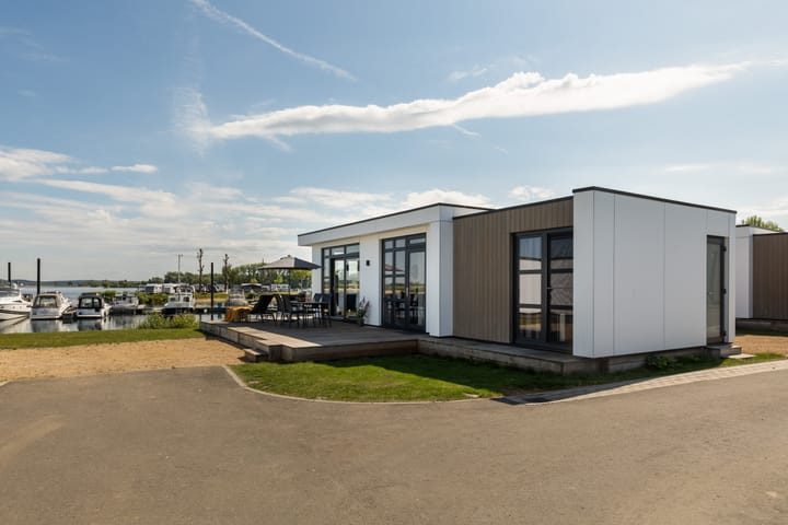 Photo 3 of Rijnbandijk 36-85