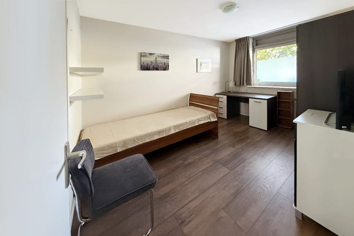 Foto 18 van Mariniersweg 323