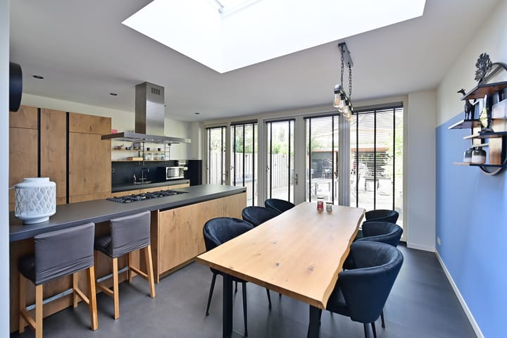 Foto 12 van Alberdingk Thijmlaan 46