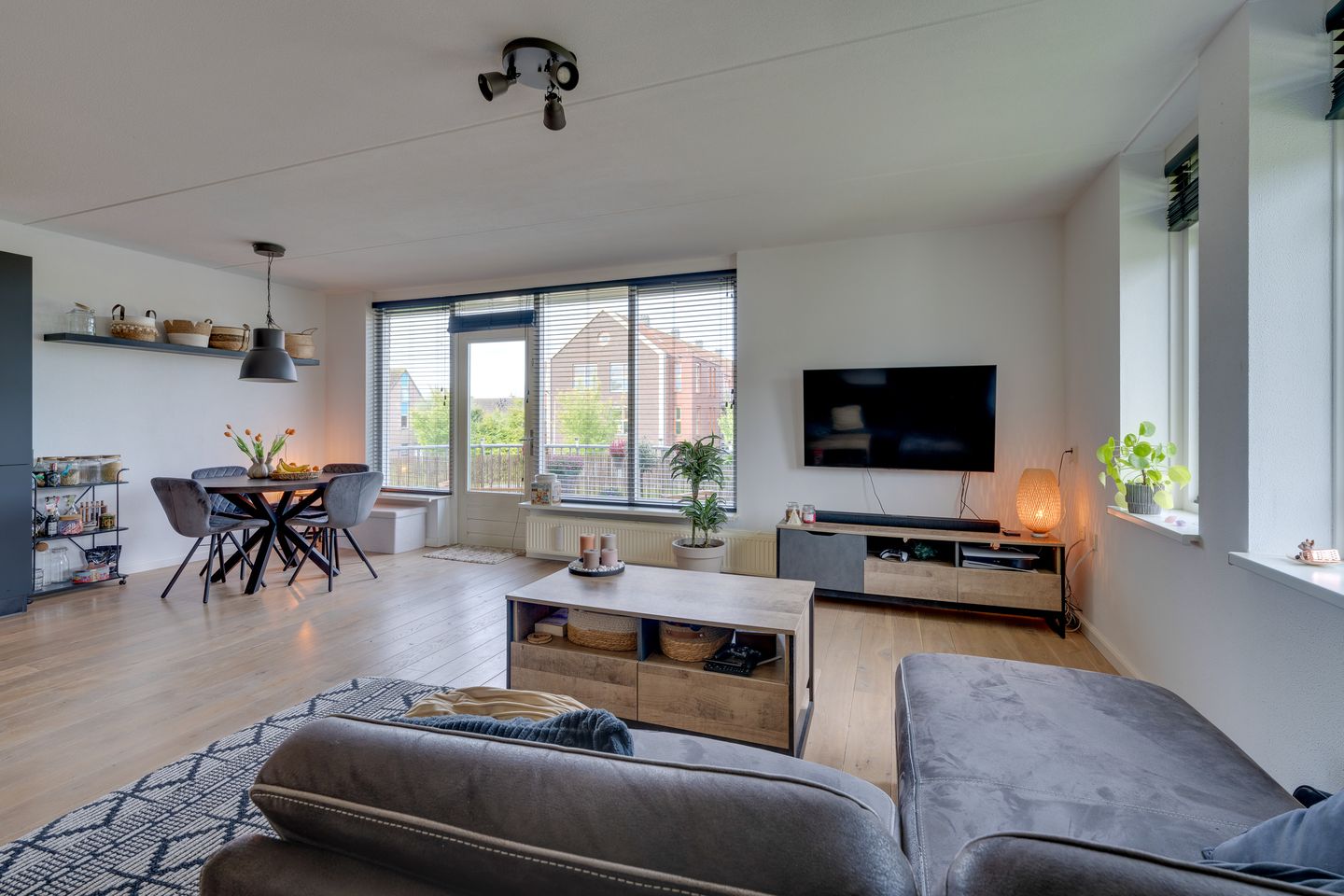 Photo 14 of Fonteinkruid 57