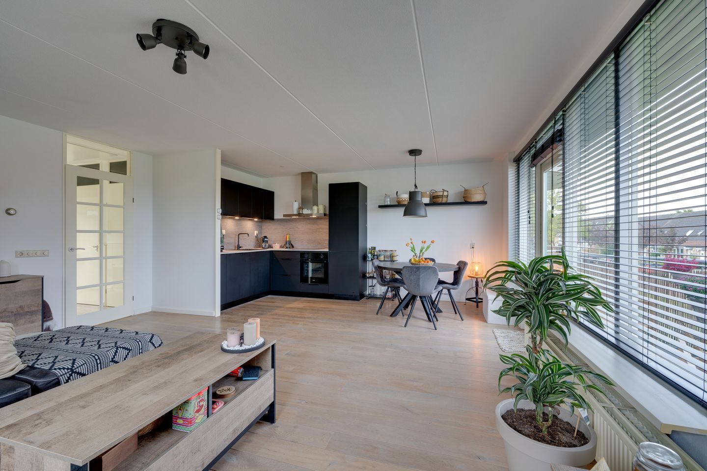 Photo 19 of Fonteinkruid 57