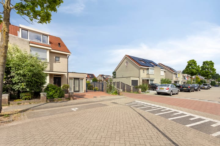 Foto 2 van Robert de Vriesstraat 7