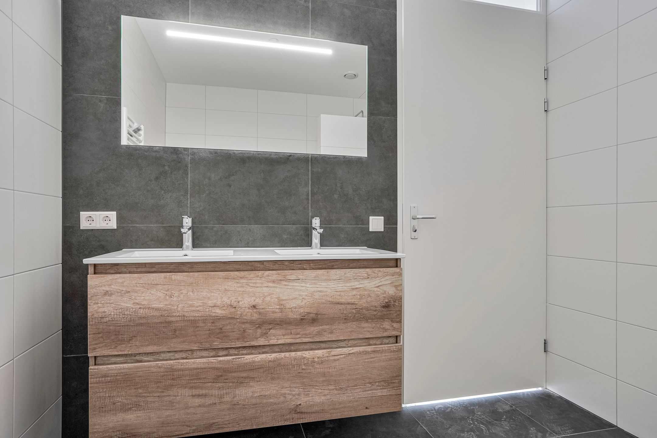 Foto 18 van Dries 16