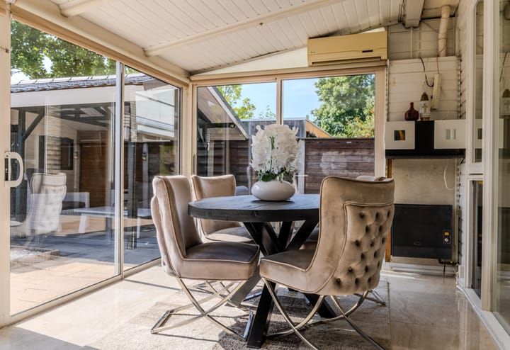 Photo 7 of Grovestins 101