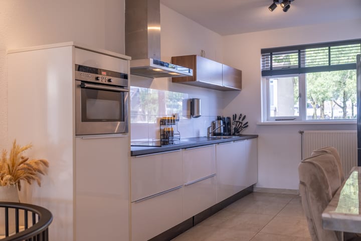 Photo 11 of Grovestins 101