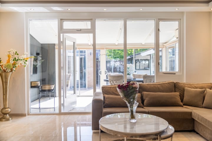 Photo 13 of Grovestins 101