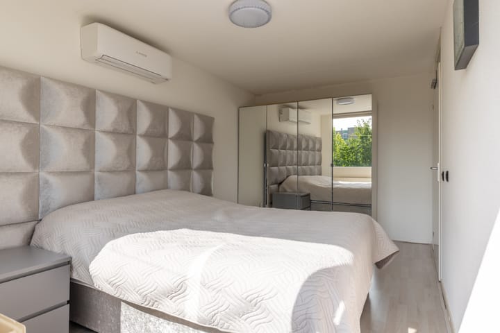 Photo 17 of Grovestins 101