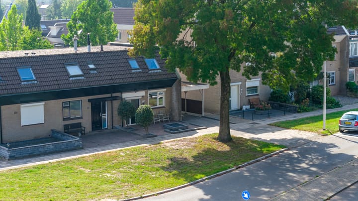 Photo 23 of Grovestins 101