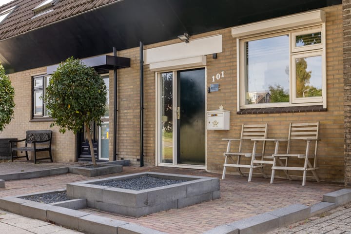 Photo 25 of Grovestins 101