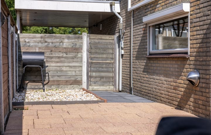 Photo 27 of Grovestins 101