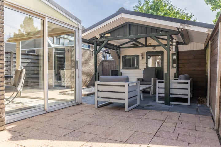 Photo 28 of Grovestins 101