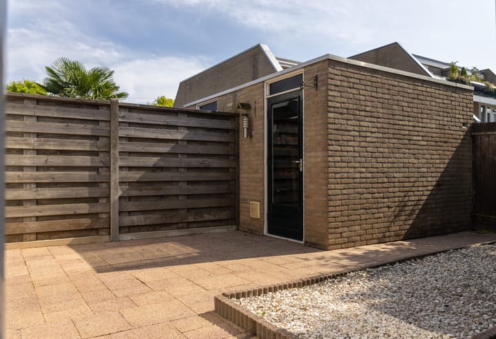 Photo 31 of Grovestins 101