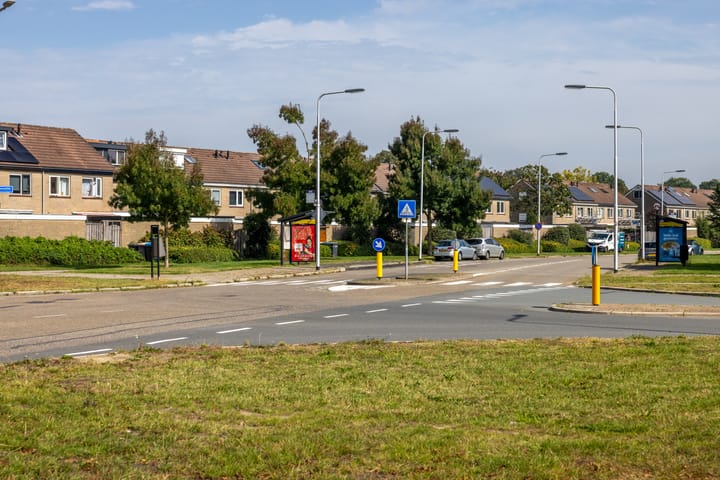 Photo 34 of Grovestins 101