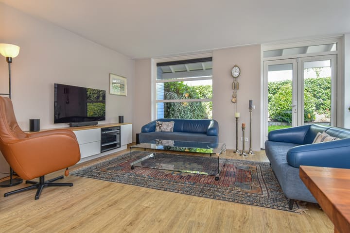 Foto 10 van Cypergras 215