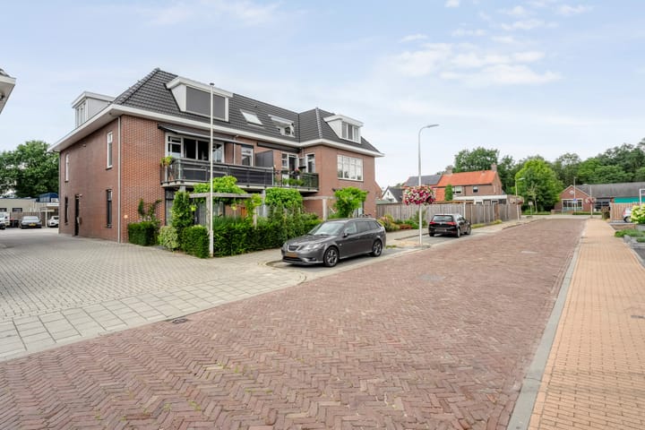 Photo 7 of Burgemeester Oprellaan 1-H