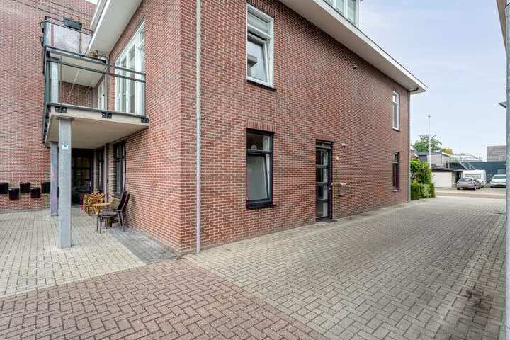 Photo 6 of Burgemeester Oprellaan 1-H