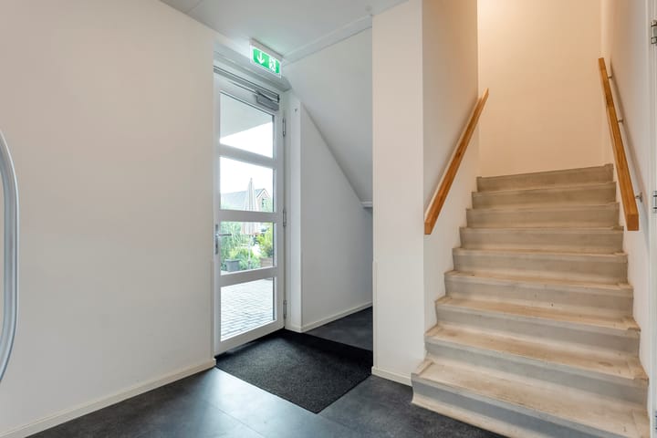 Photo 11 of Burgemeester Oprellaan 1-H