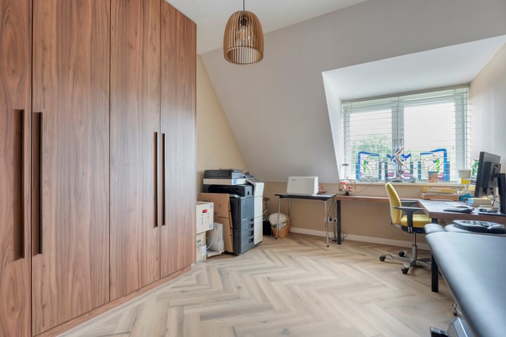 Photo 30 of Burgemeester Oprellaan 1-H