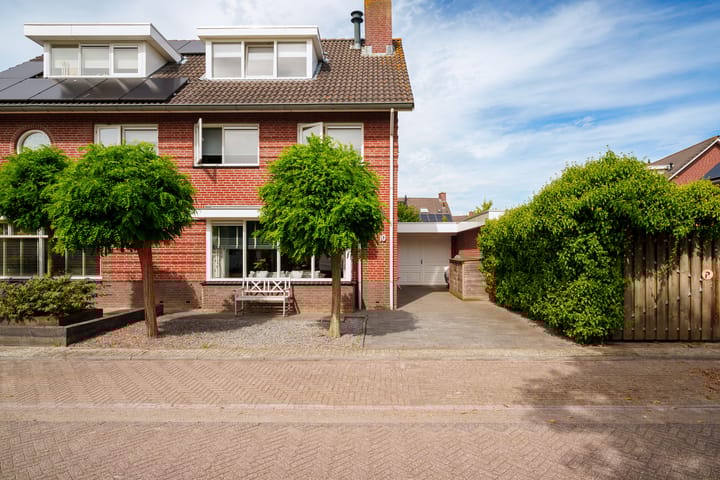 Photo 2 of Wouterus van der Doelenstraat 10