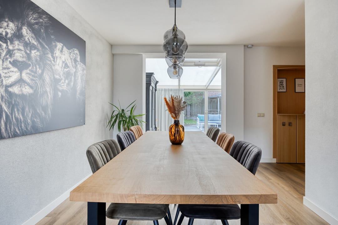 Photo 11 of Petrus Vossenstraat 6