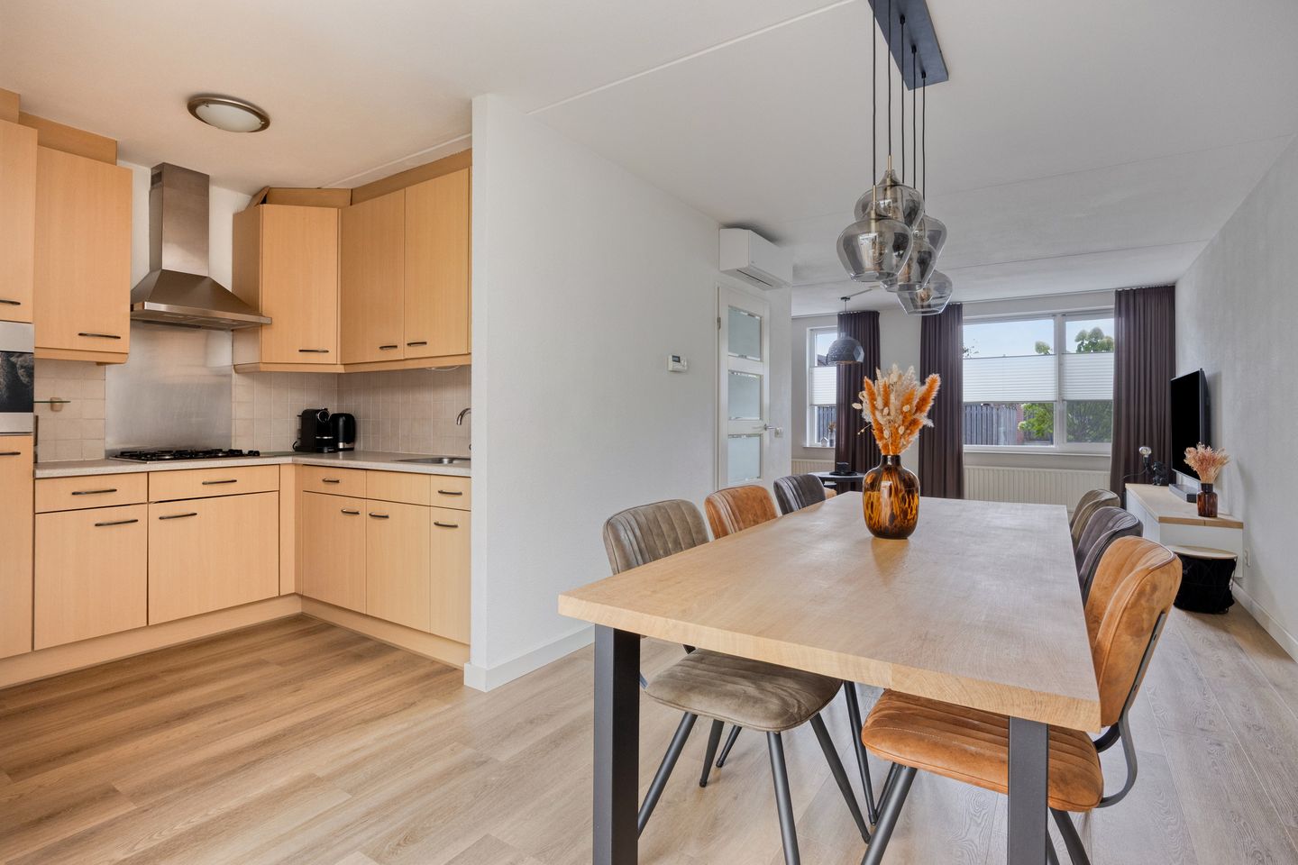 Photo 14 of Petrus Vossenstraat 6