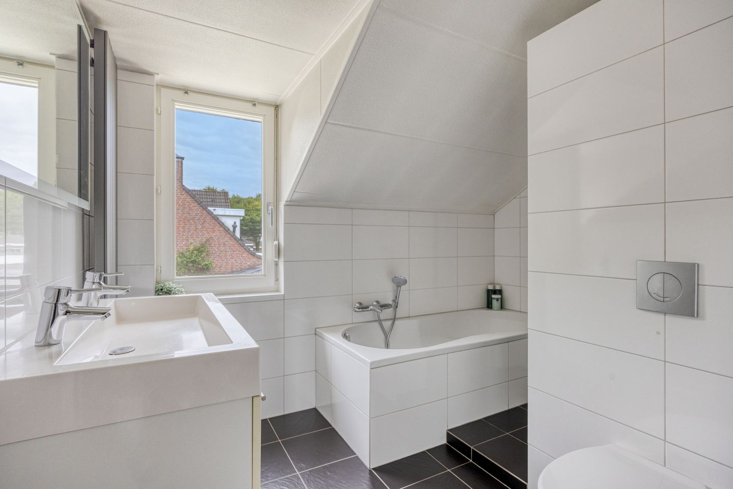 Photo 29 of Petrus Vossenstraat 6