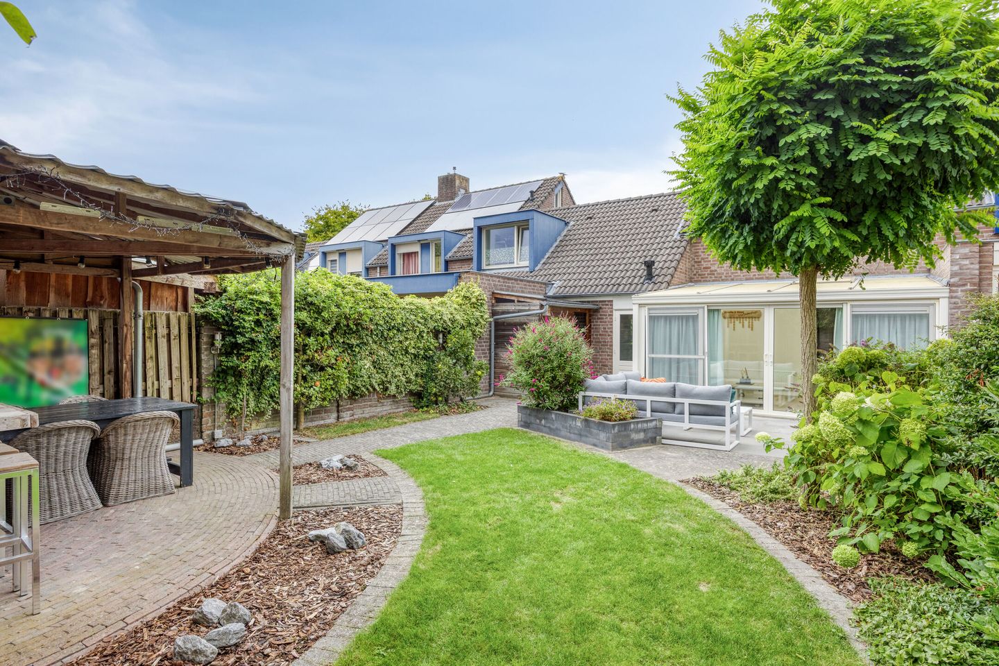 Photo 40 of Petrus Vossenstraat 6