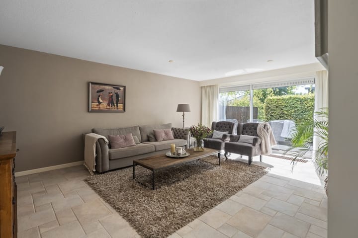 Foto 4 van Purperreiger 22