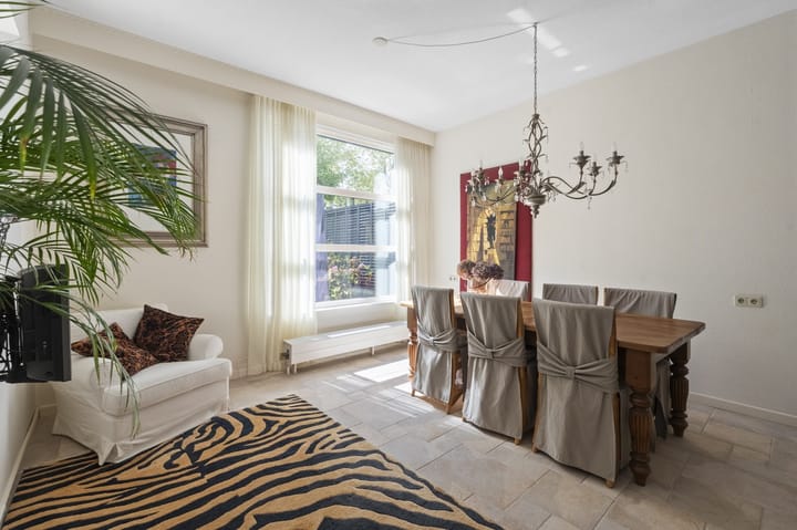 Foto 9 van Purperreiger 22