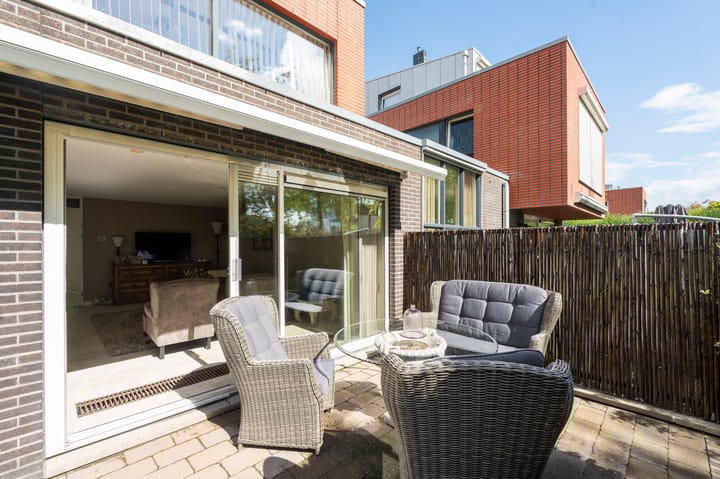 Foto 14 van Purperreiger 22