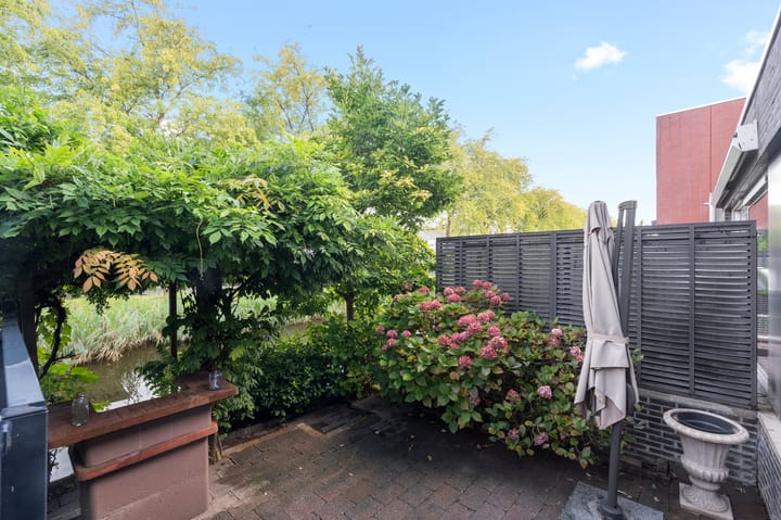 Foto 16 van Purperreiger 22