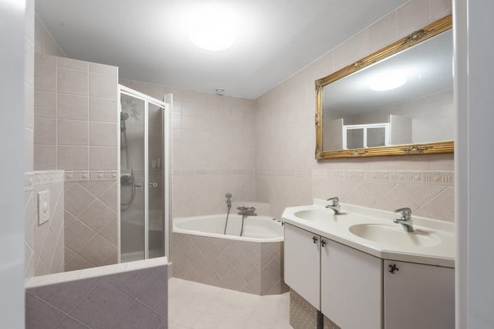 Foto 25 van Purperreiger 22