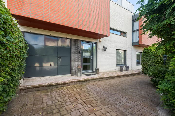 Foto 28 van Purperreiger 22