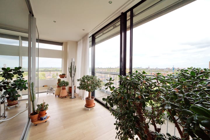 Foto 2 van Sir Winston Churchillln 289-F052