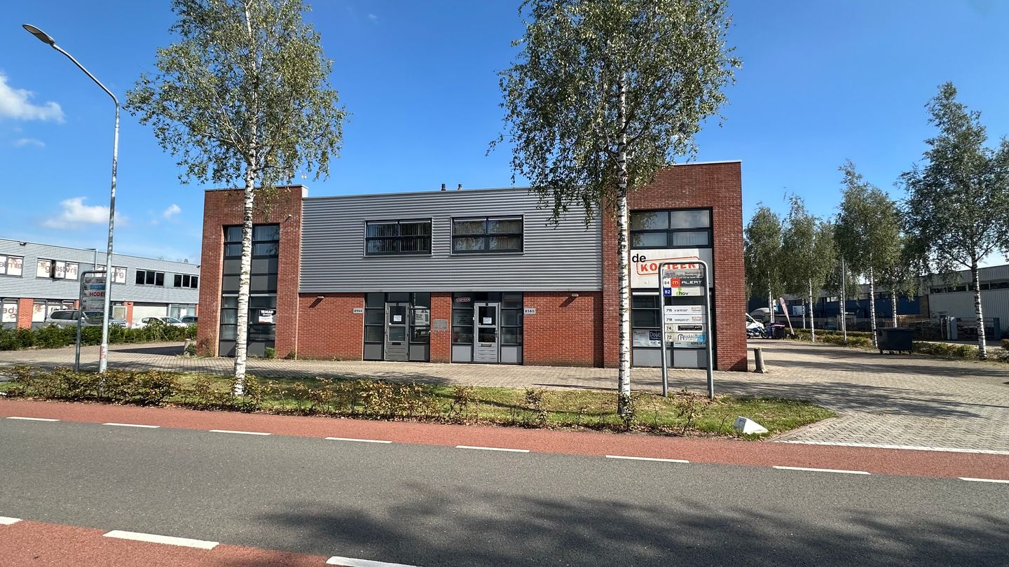 Bekijk foto 4 van Neutronenlaan 70