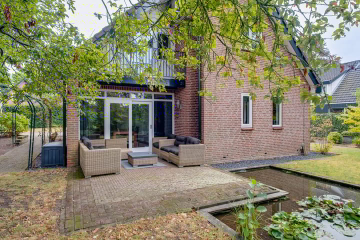 Photo 2 of Witbol 11