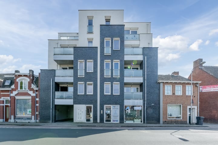 Foto 4 van Veldhovenring 64-13