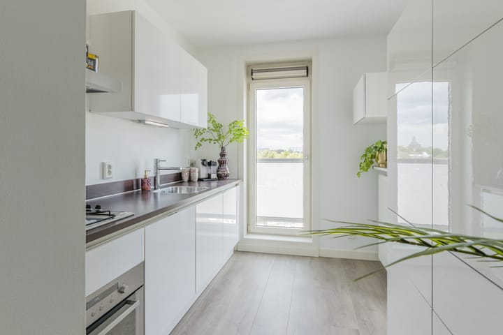 Foto 9 van Veldhovenring 64-13