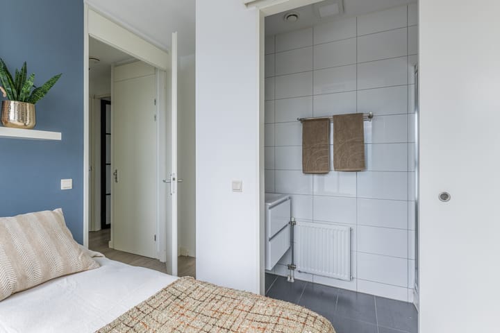 Foto 12 van Veldhovenring 64-13